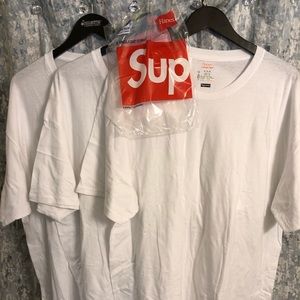 Supreme Hanes XL - Tees